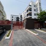 2 Bedroom Apartment with Elevator & Pool