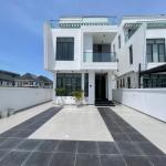 5 Bedroom Fully Detached Duplex