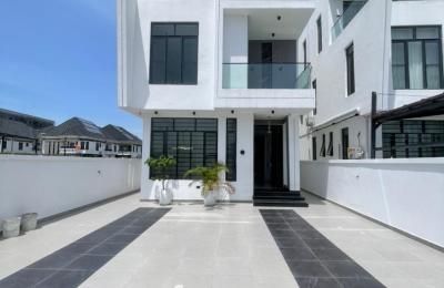 5 Bedroom Fully Detached Duplex