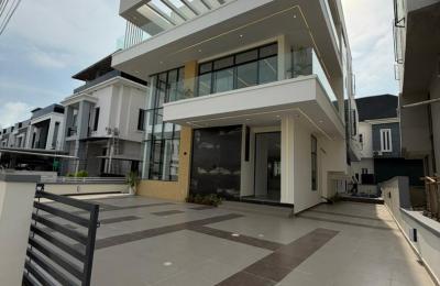 LUXURY 5 BEDROOM FULLY DETACHED DUPLEX
